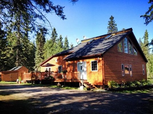 Lakeside Cabin With Outdoor Deck