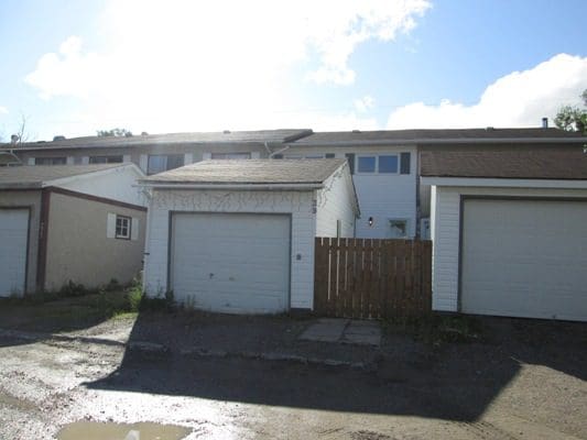 Detached Garage for Revenue Property