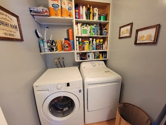 A laundry room with a washer and dryer.